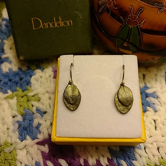 Dandelion Jewerly Jewelry - Leaf🍃 Earrings by Dandelion
